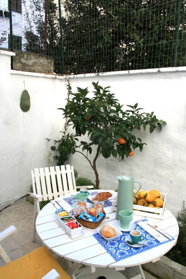 Willkommen in einem private garden Bari Exterior foto